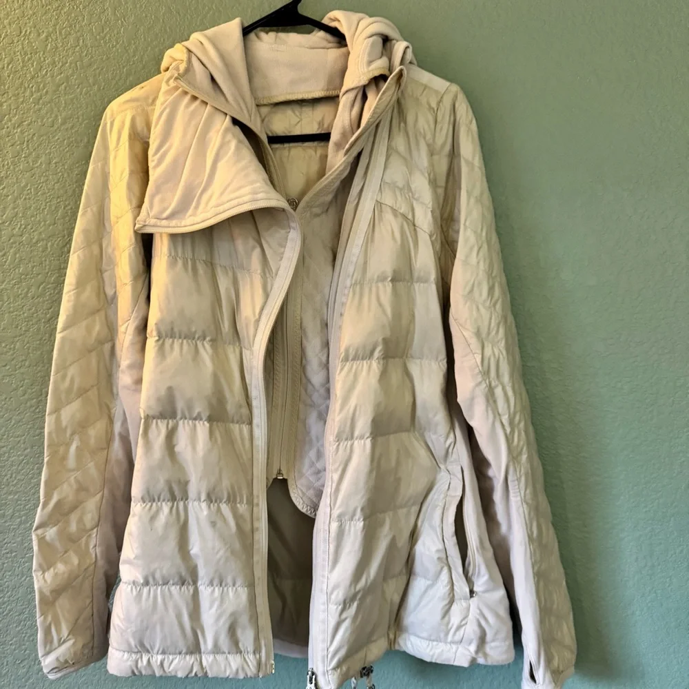 lululemon athletica Cream Puffer Jacket with Hood and Quilted Design - Picture 5 of 11